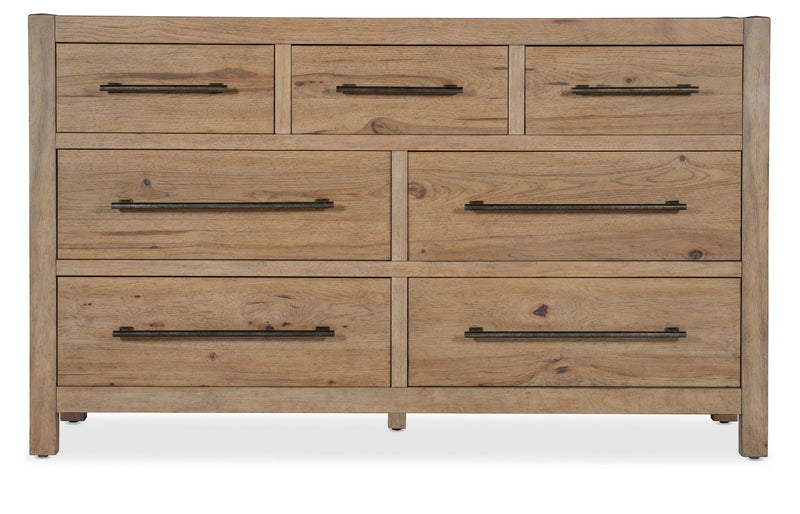 Vineyard Row - Seven-Drawer Dresser - Light Brown