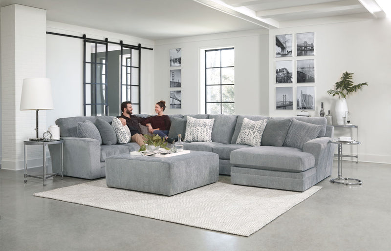 Glacier - Sectional With Cocktail Ottoman
